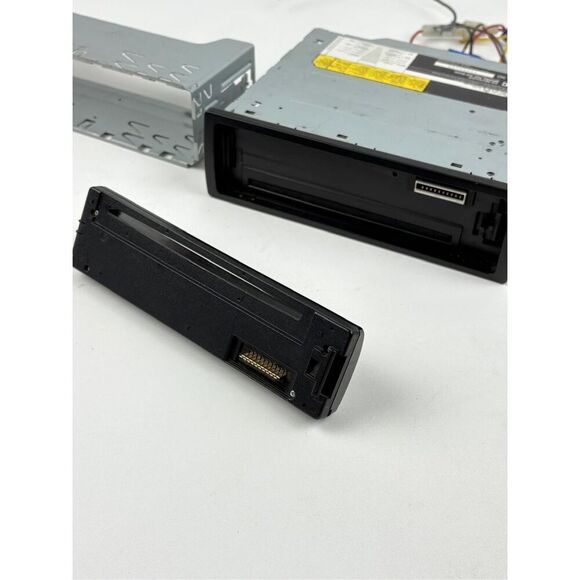 JVC KD-R320 CD Stereo Receiver Removeable Faceplate Bluetooth EP2243 - Picture 9 of 16